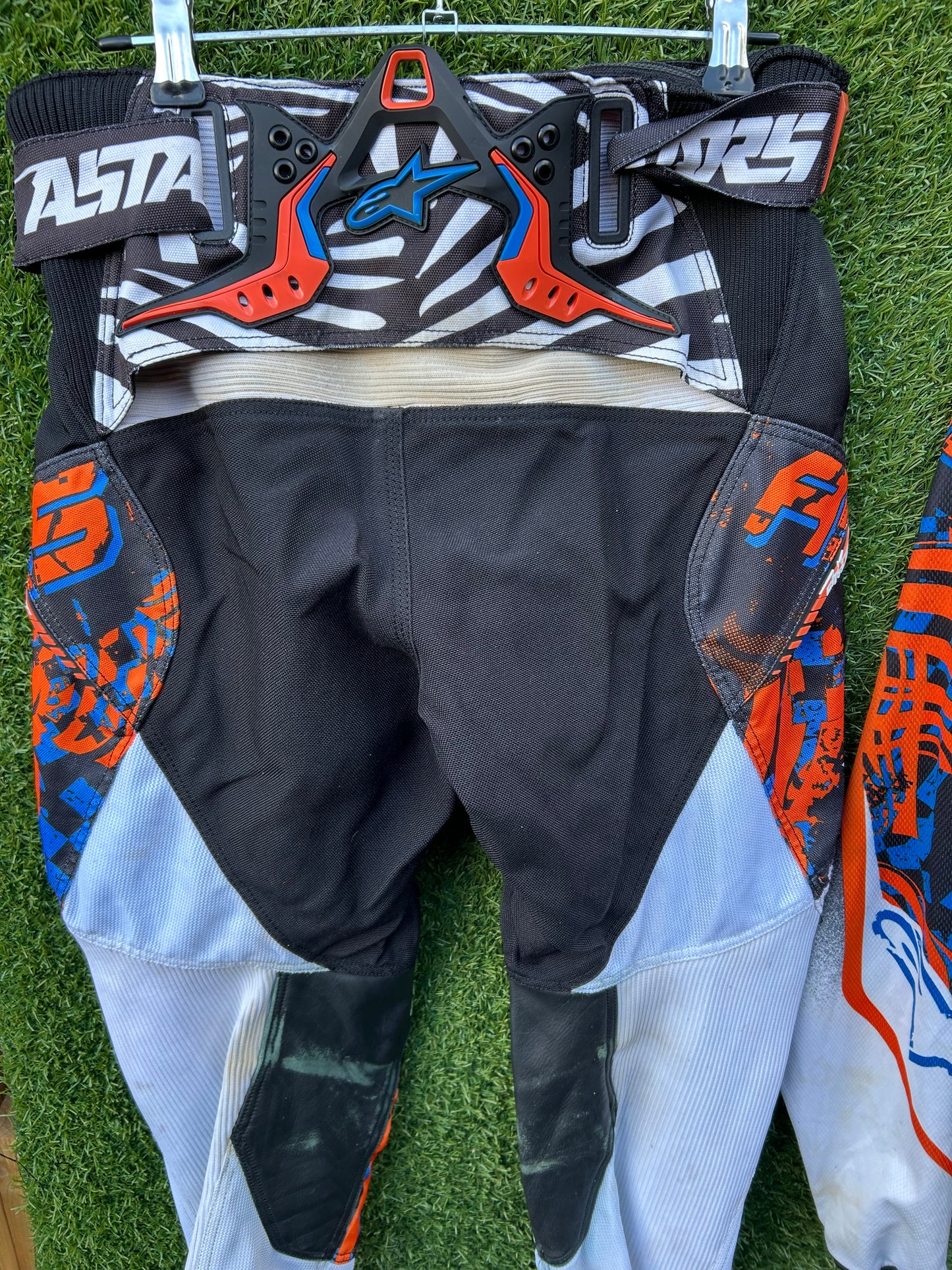 alpinestars kit s/28"