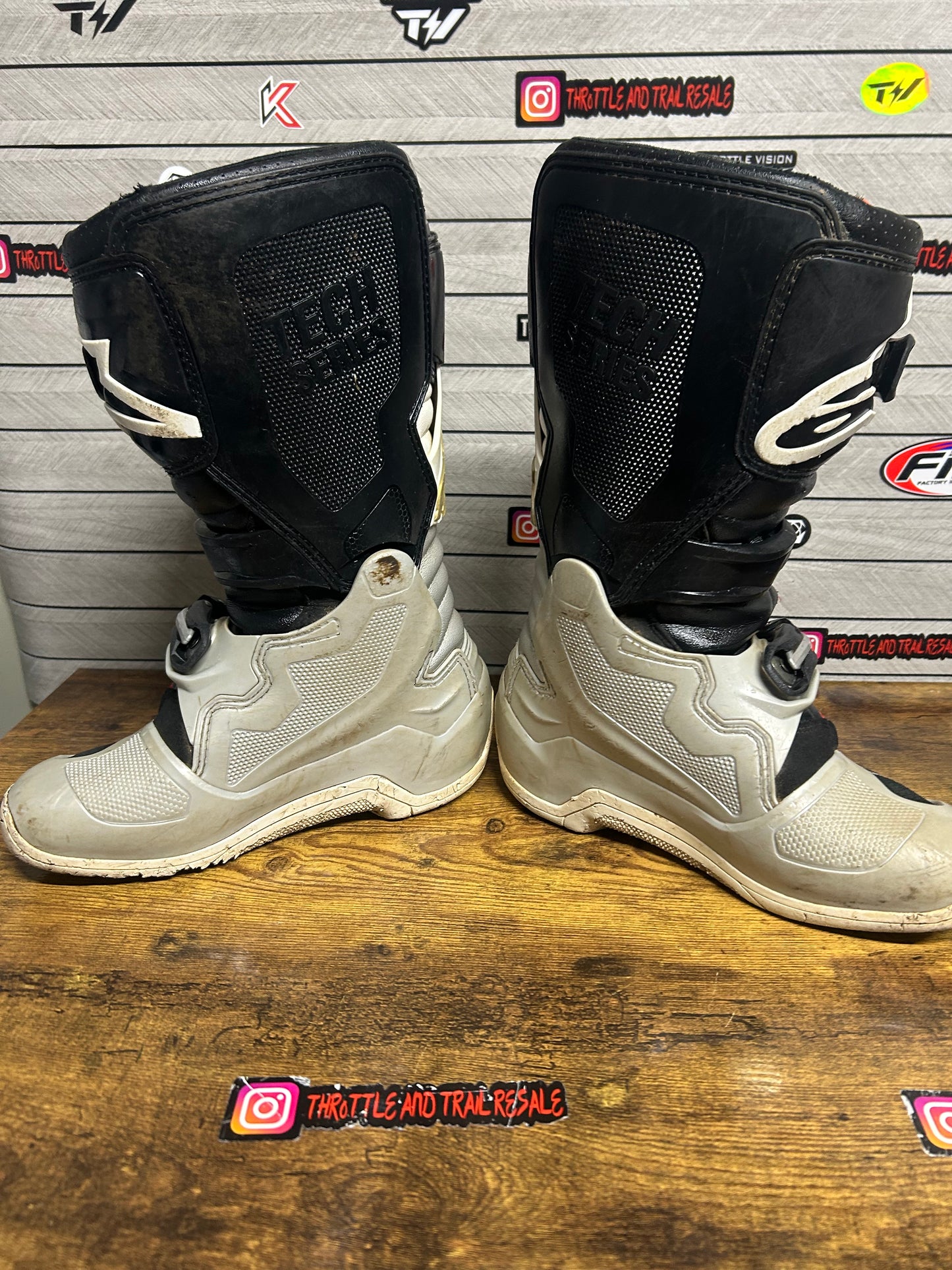 alpinestars tech 7s uk4