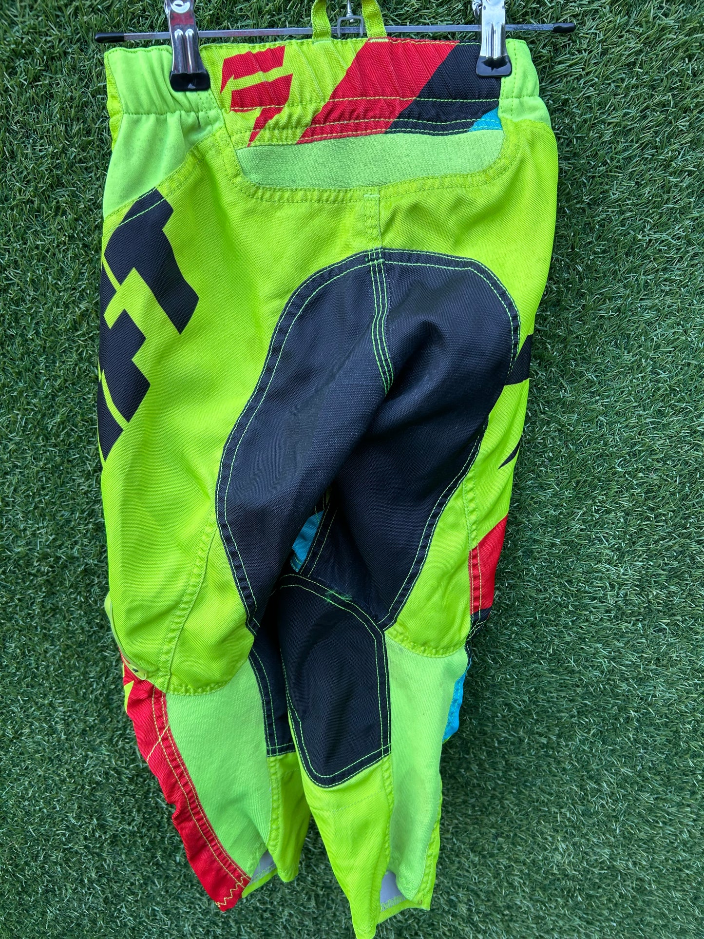 shift pants 22"