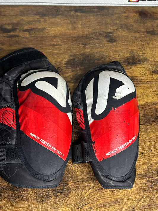 Acerbis youth knee pads