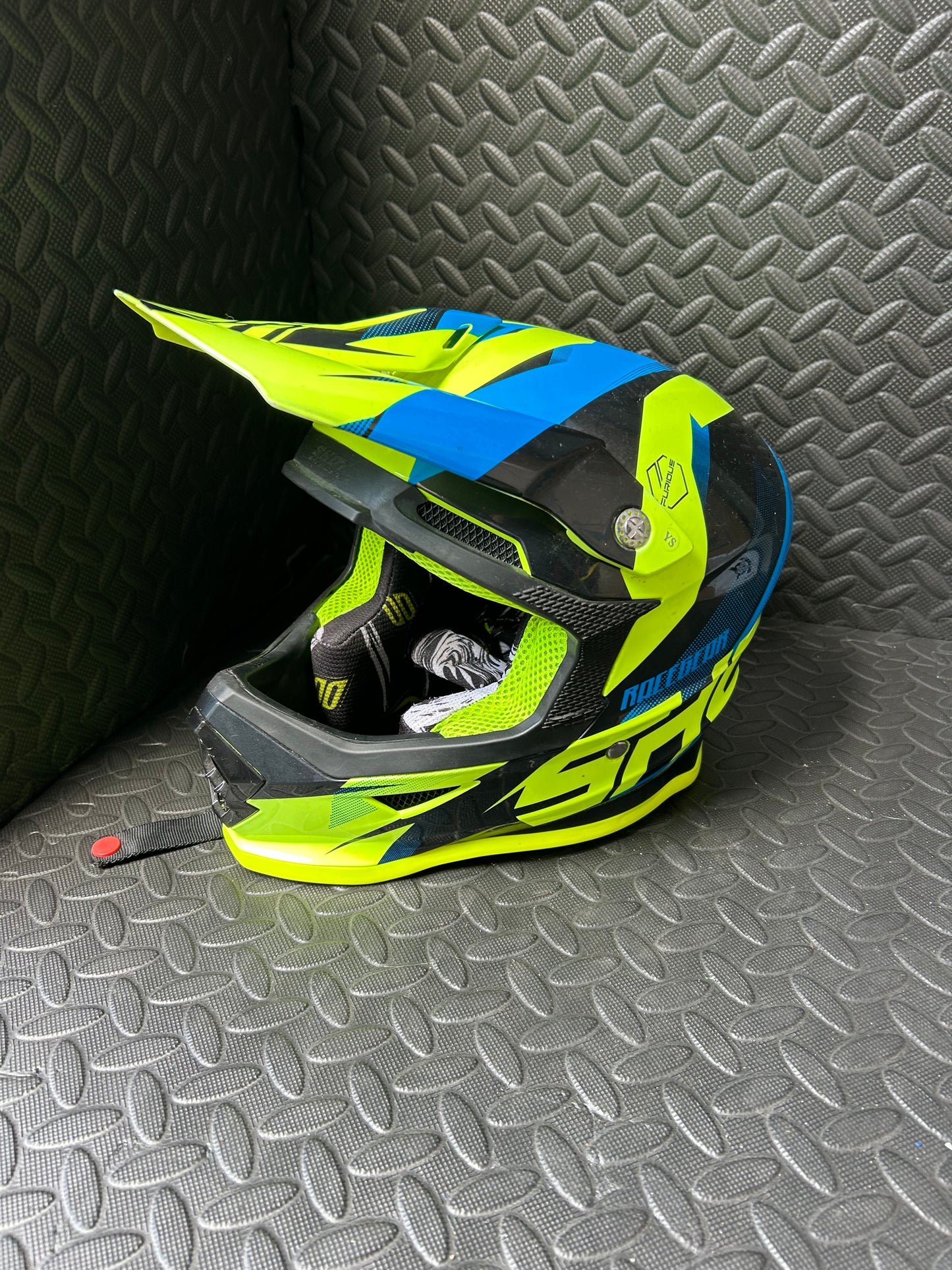 Shot helmet 48-50cm