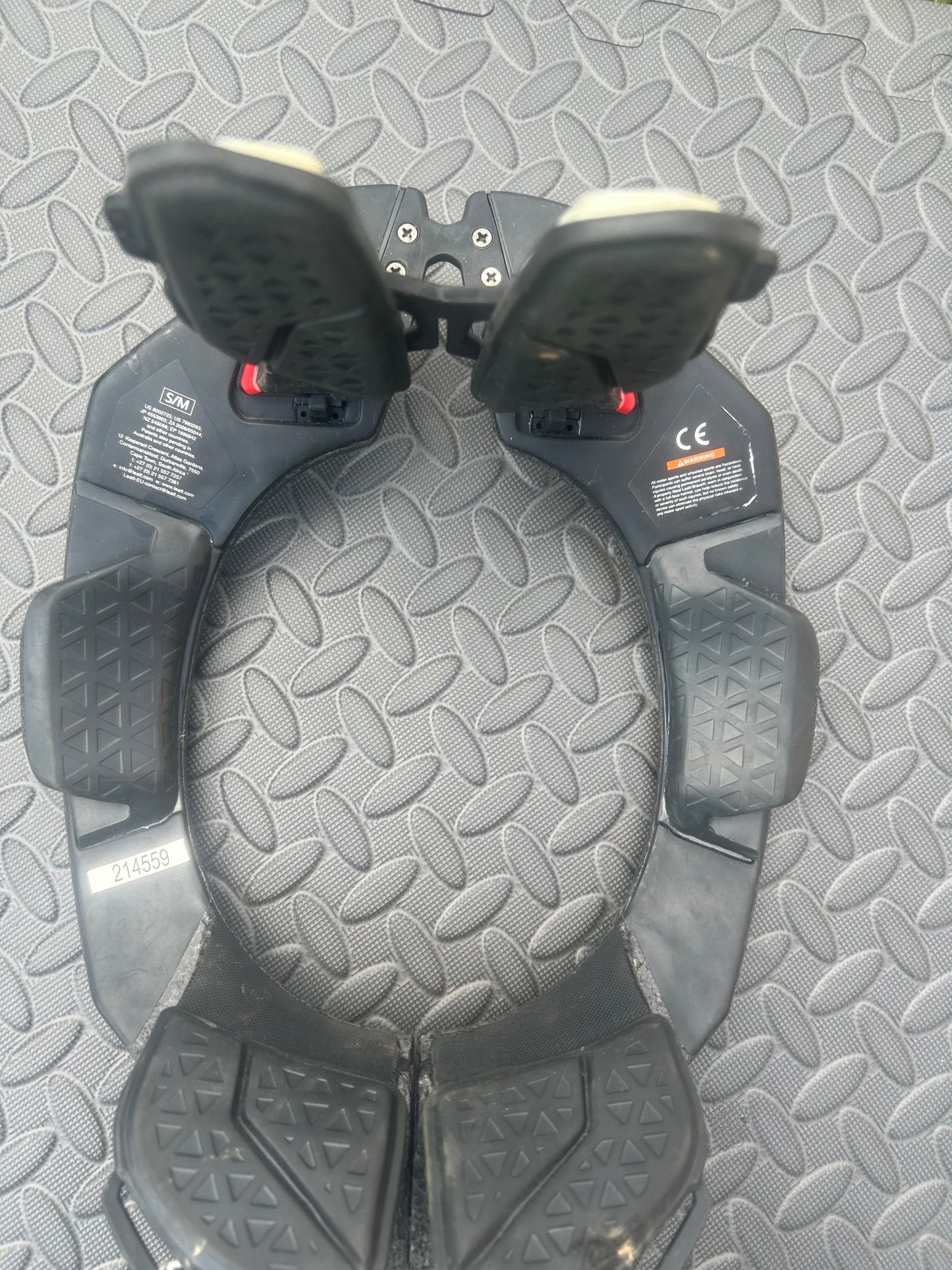 Leatt gpx neck brace S/M