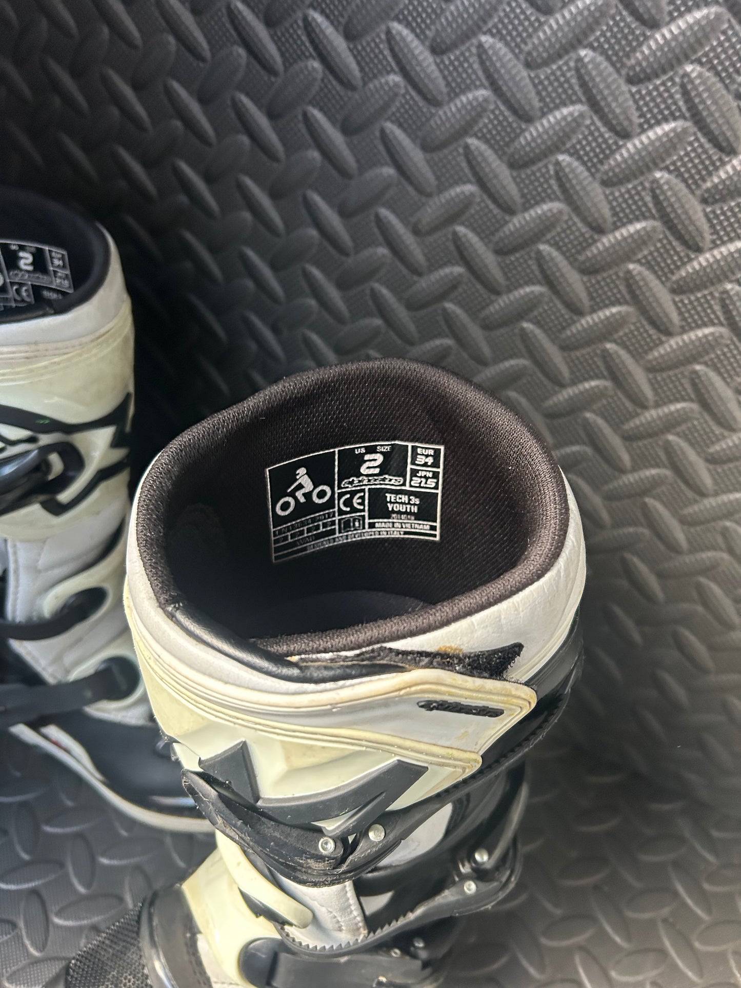 Alpinestars tech 3 uk1