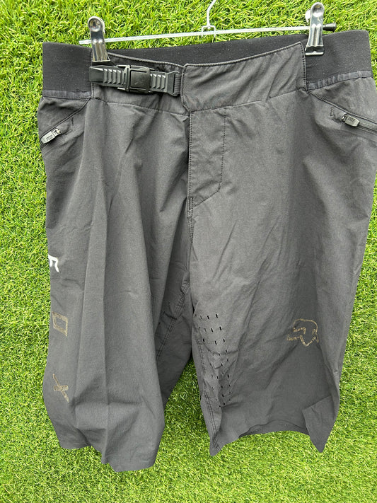 fox shorts 32"