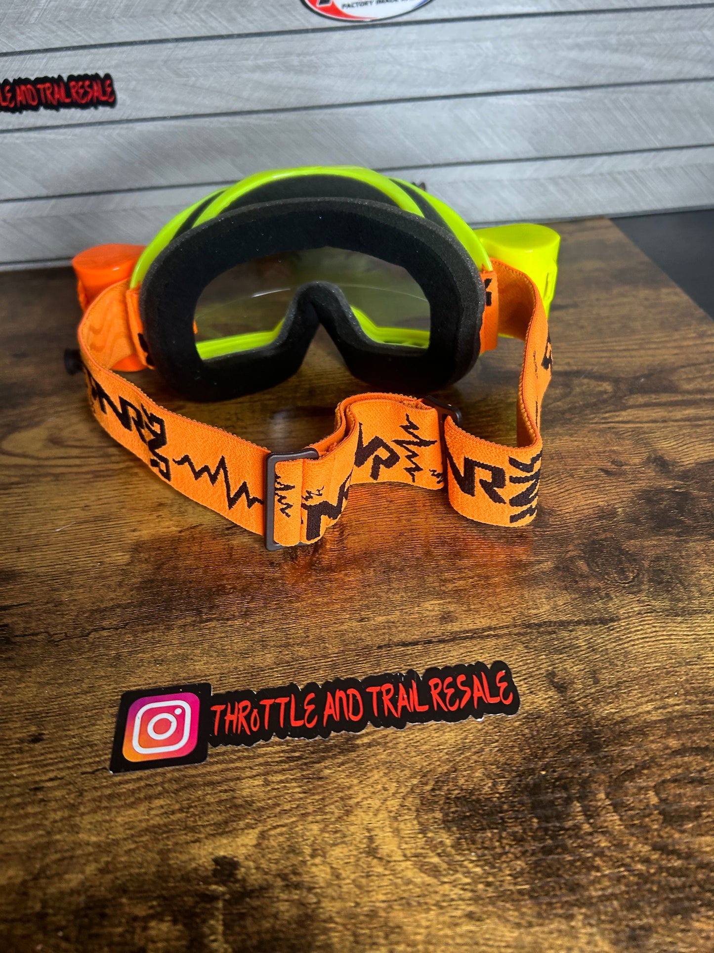 Rip n Roll goggles Pre-Owned