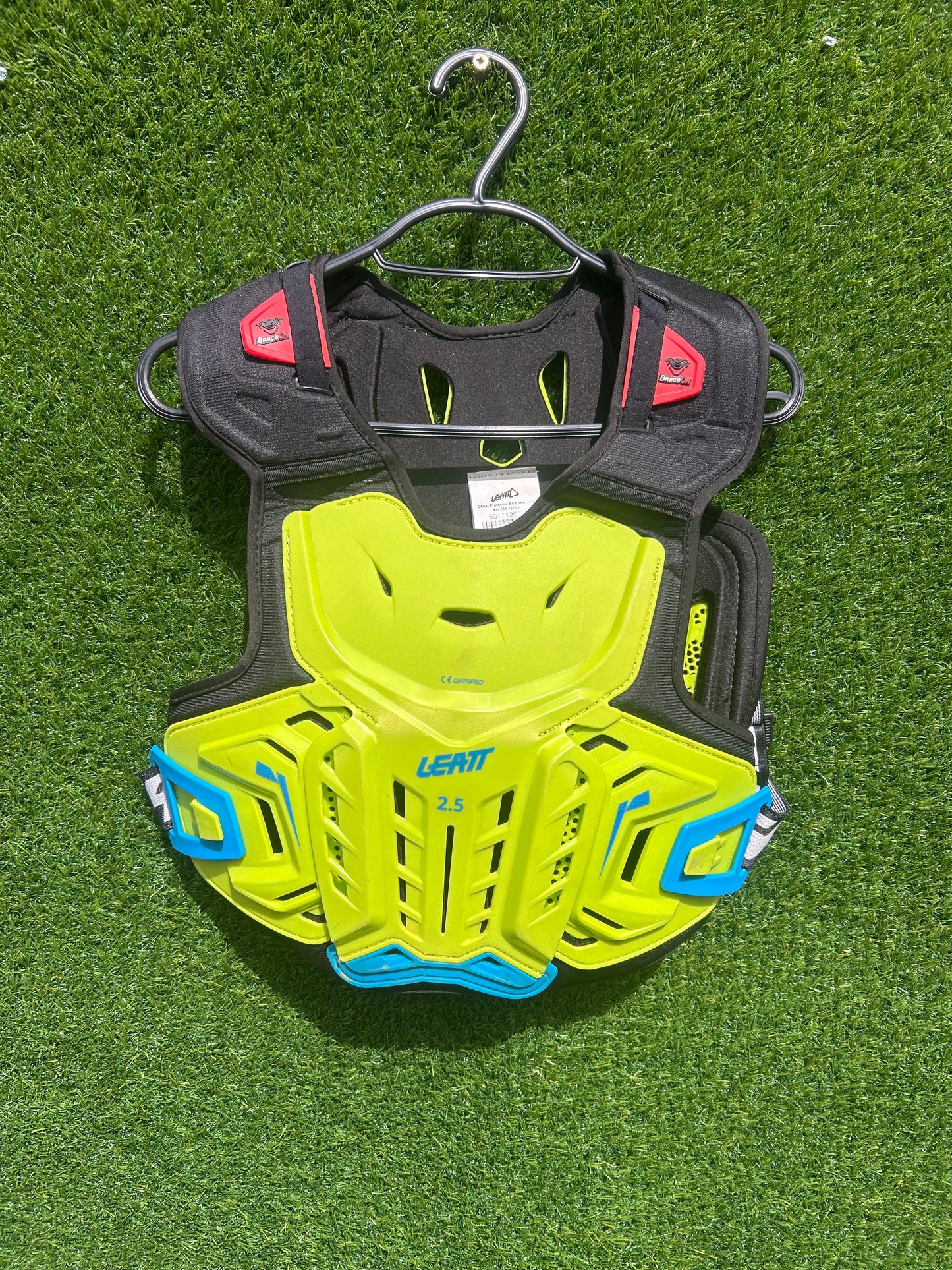 leatt 2.5 chest protector