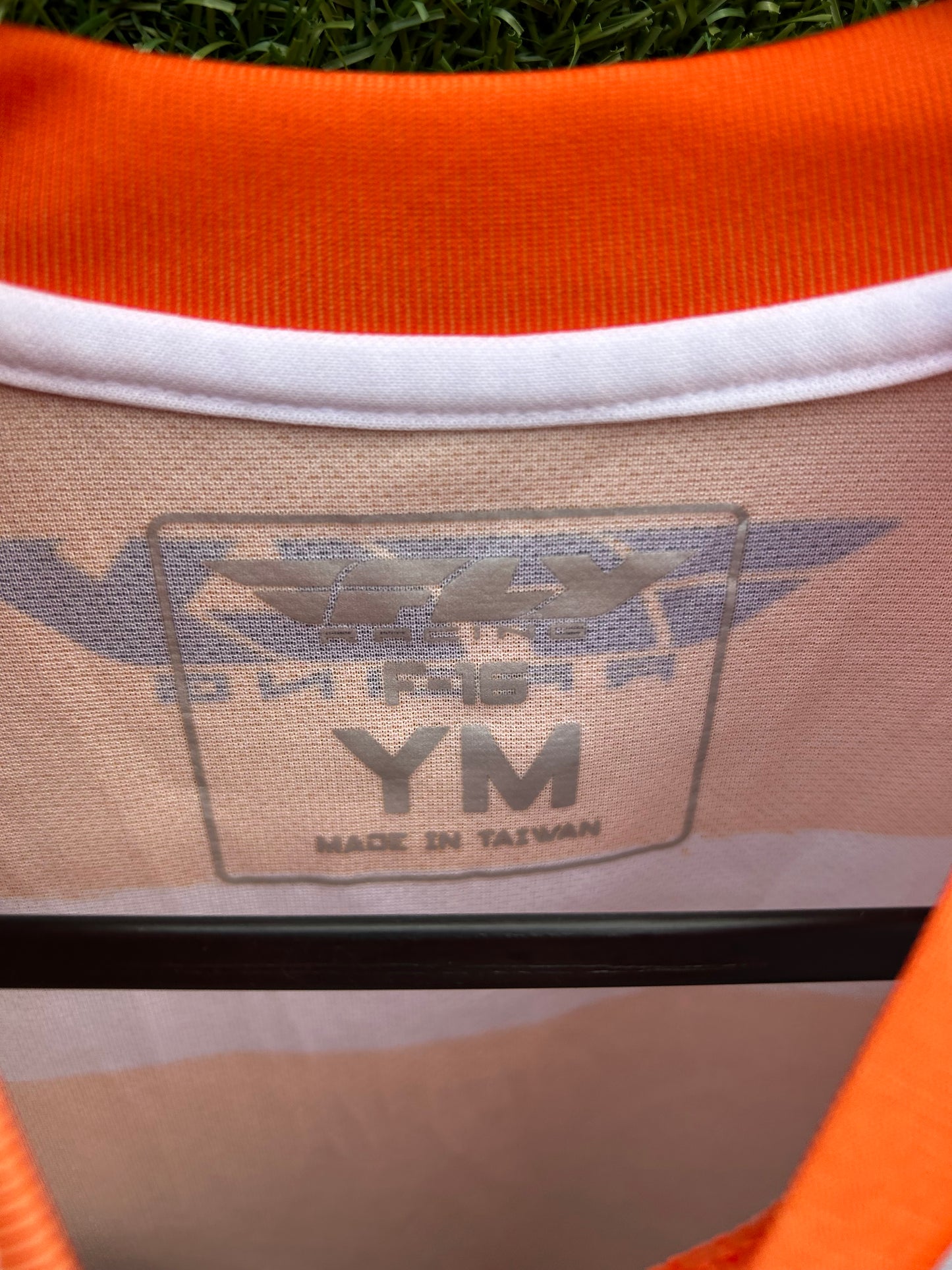 fly kit ym/24"