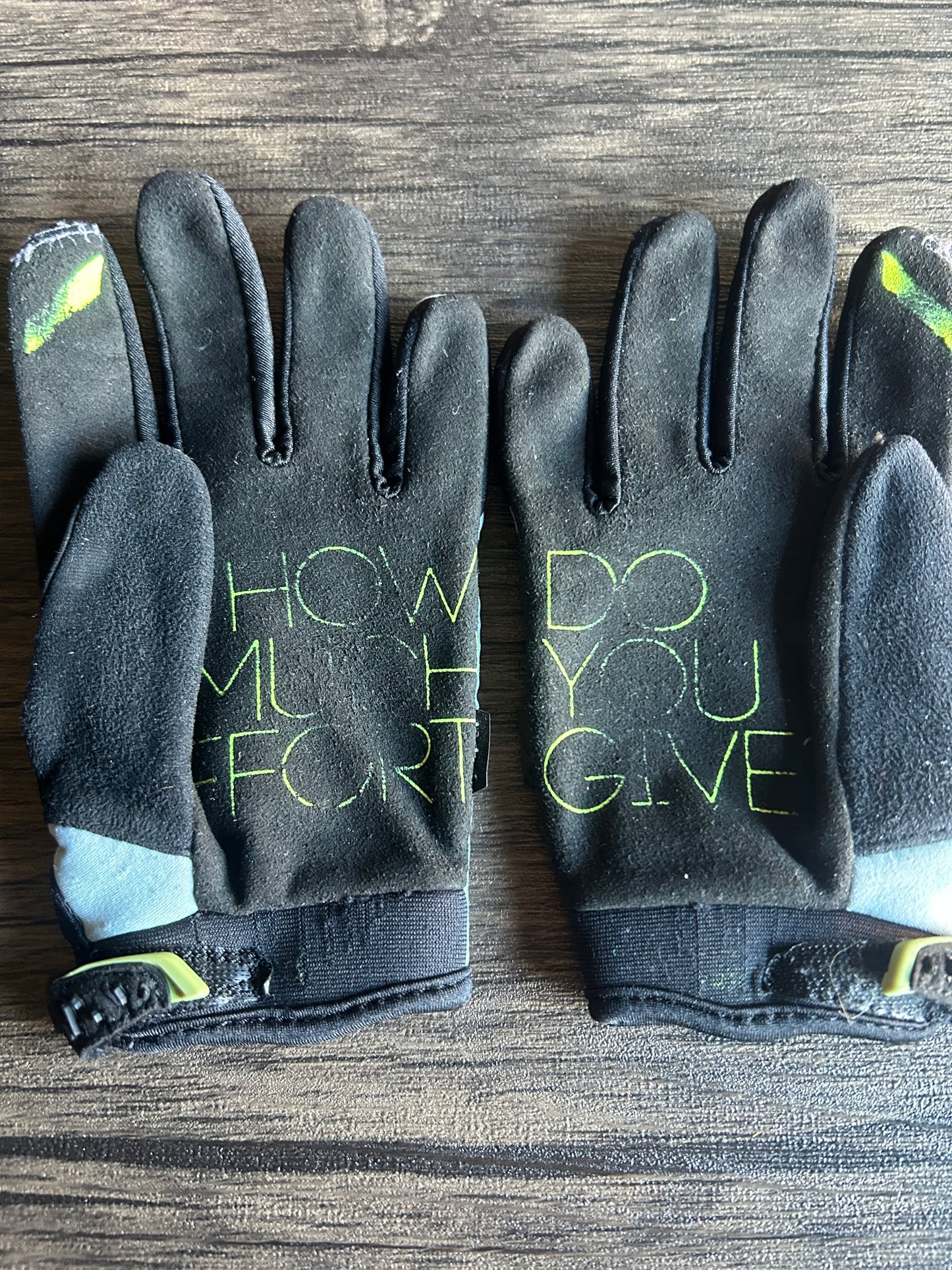 100% brisker gloves ys