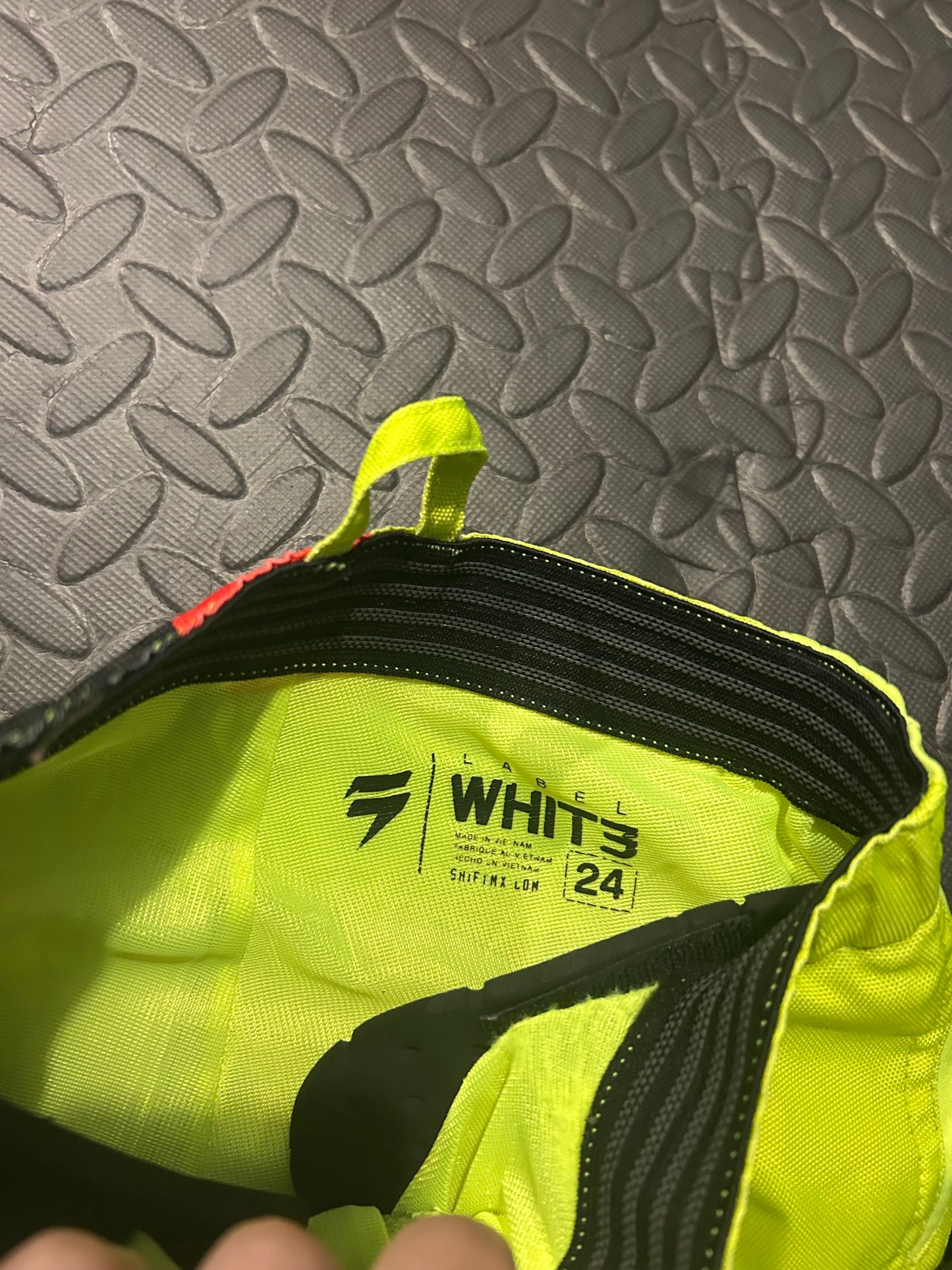 Shift pants 24”