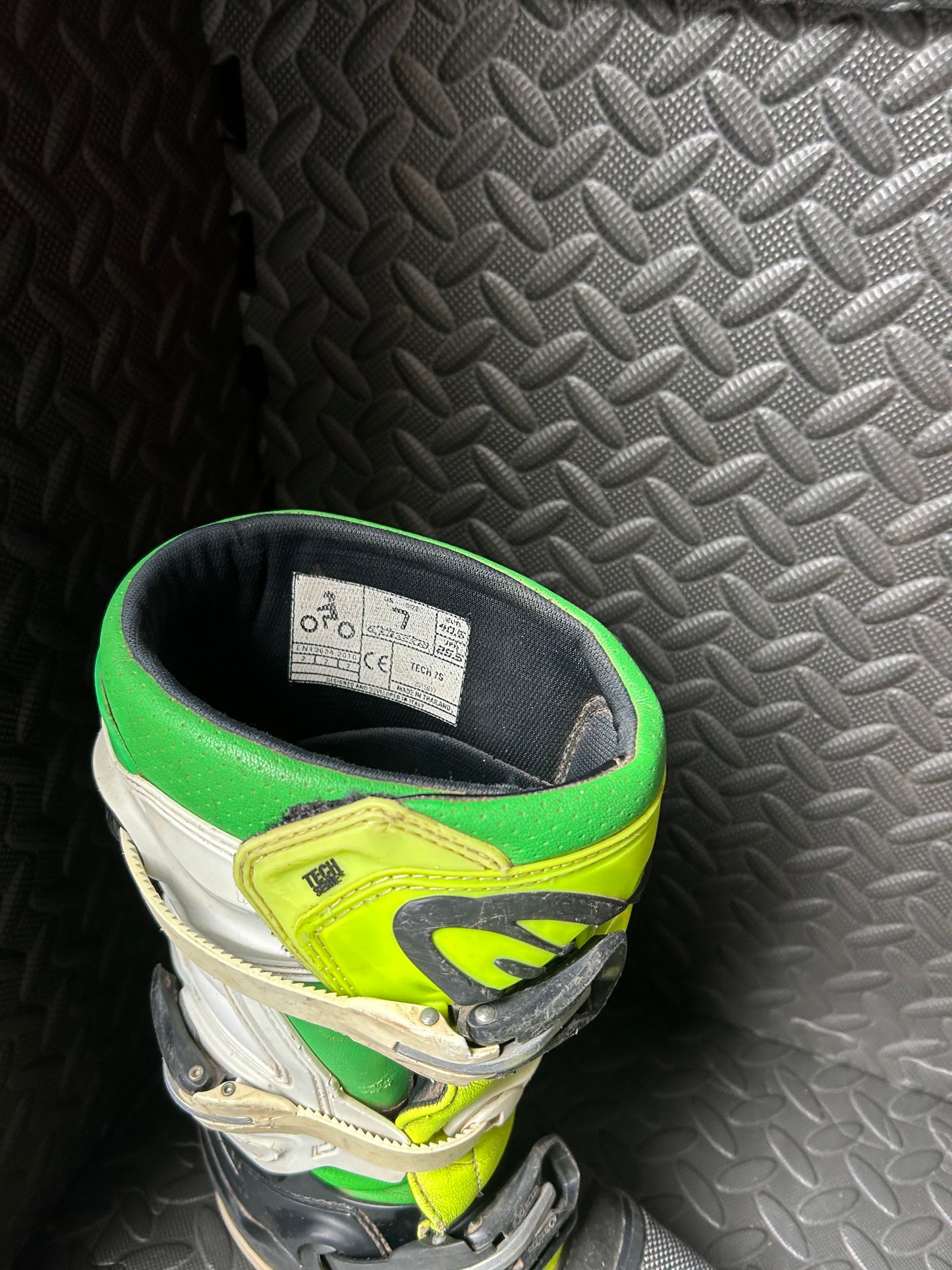 Alpinestars tech 7 uk6