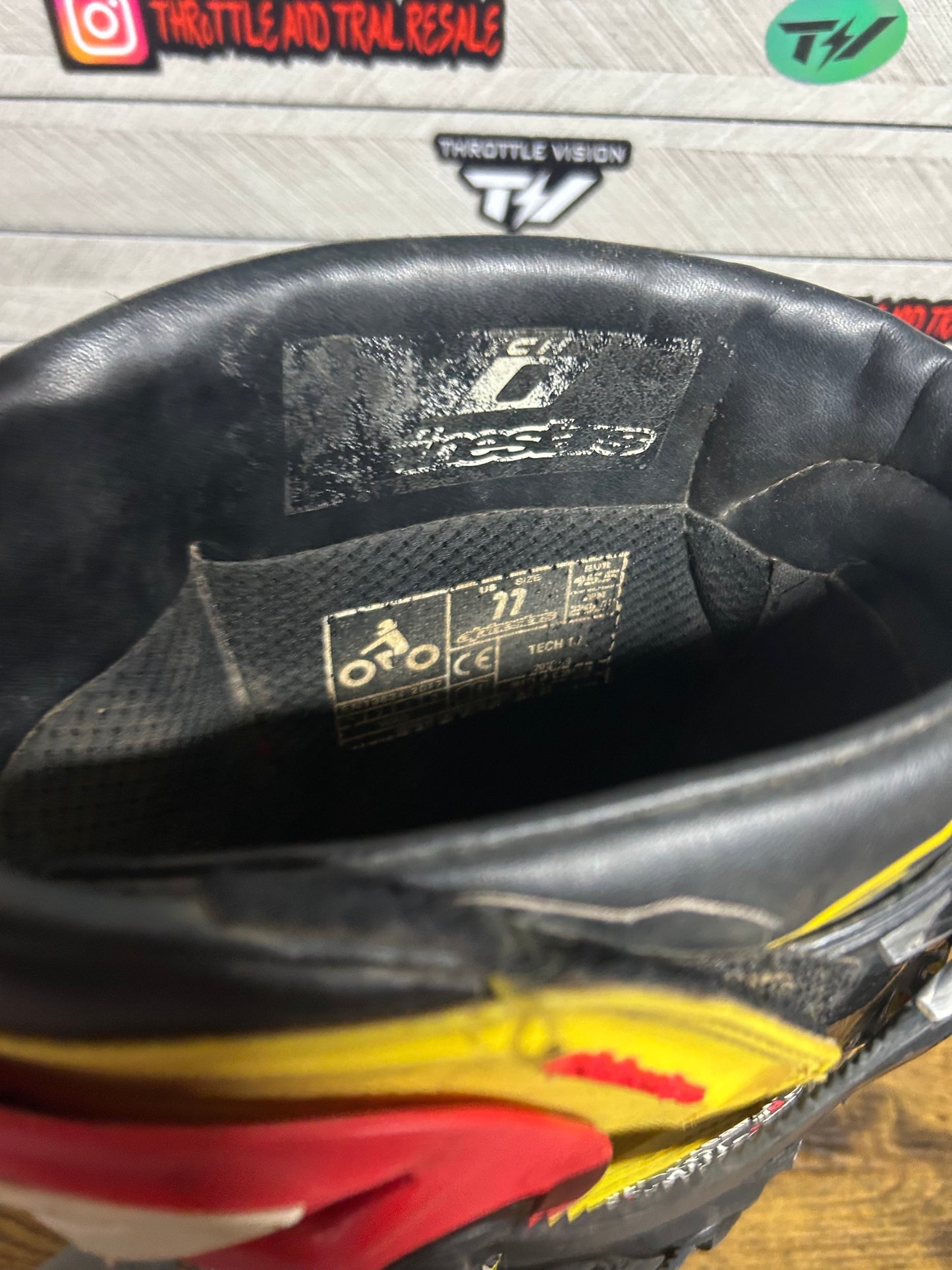 Alpinestars tech 10 UK10