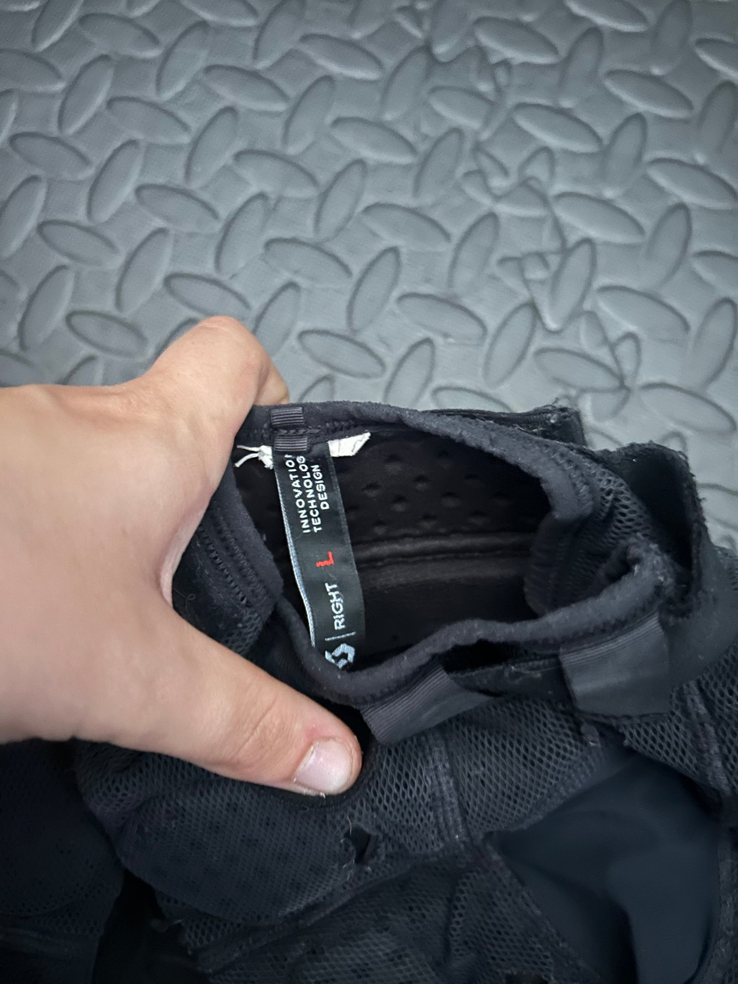 Scott d30 knee pads L