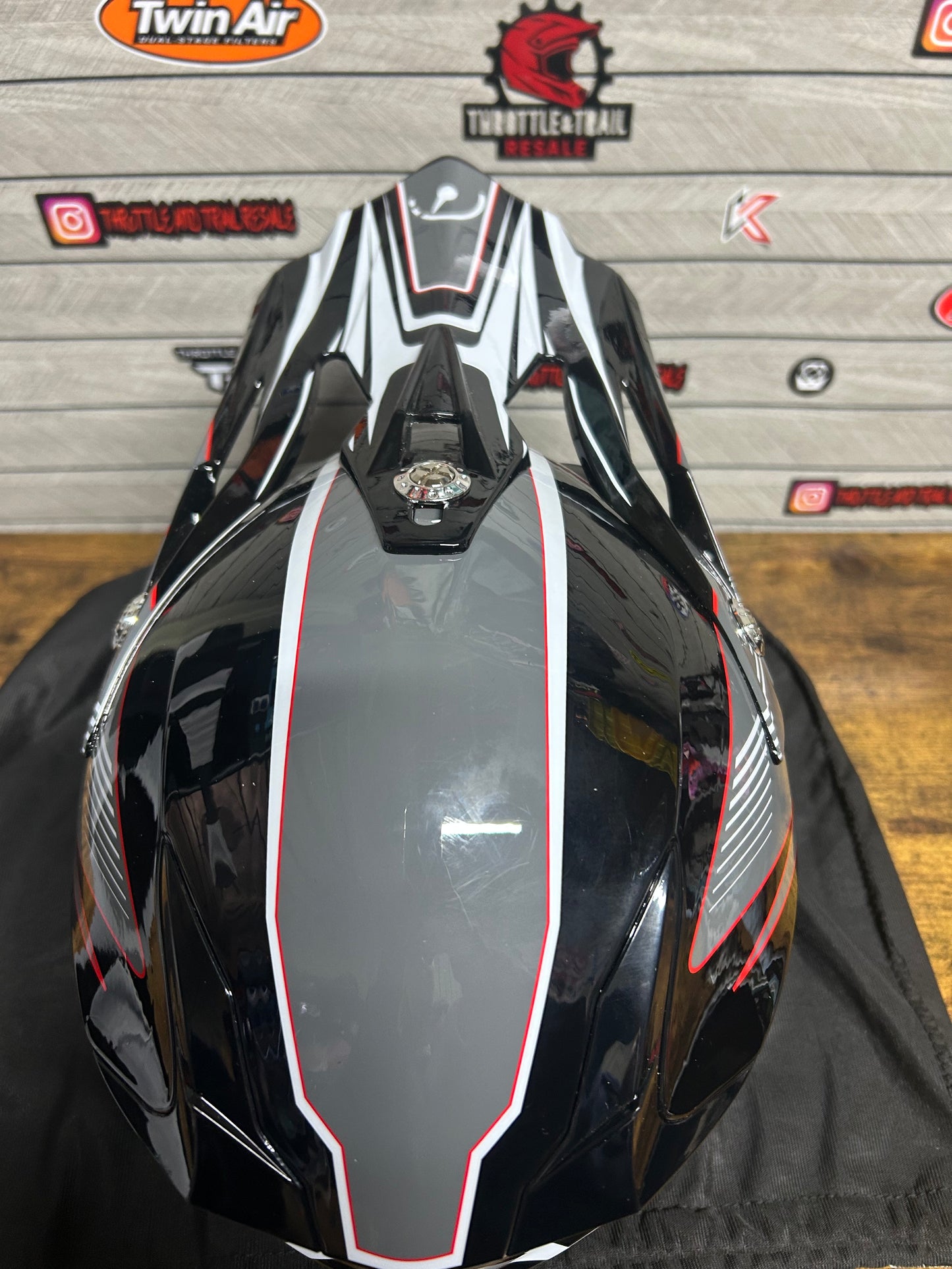 New revvi helmet 48cm