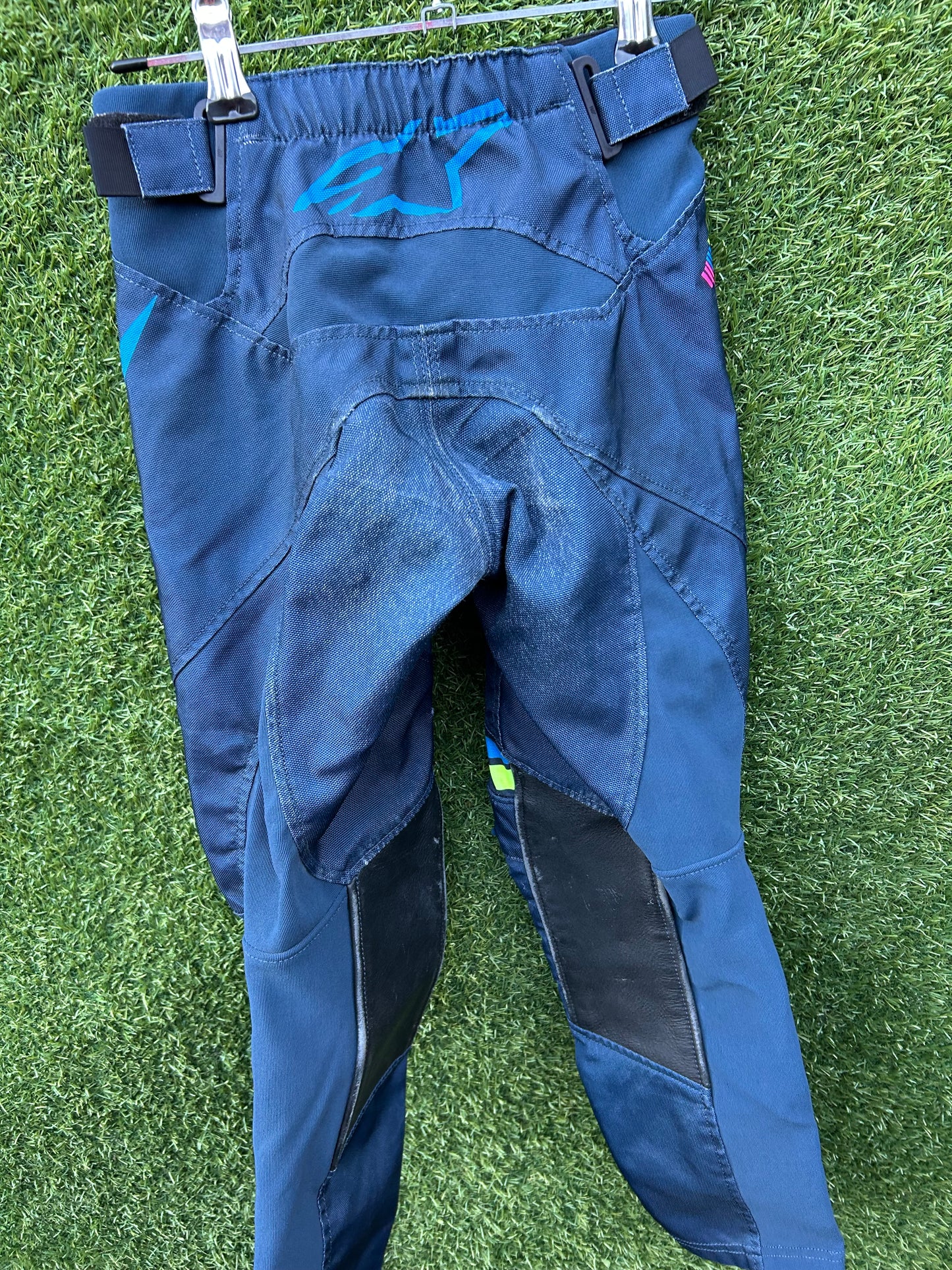 alpinestars pants 22"