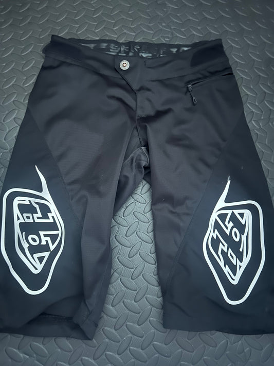Troy Lee designs shorts 28”
