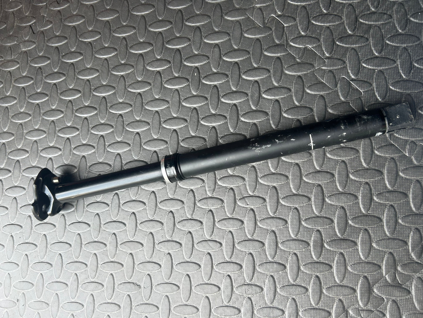 Giant dropper post 30.9