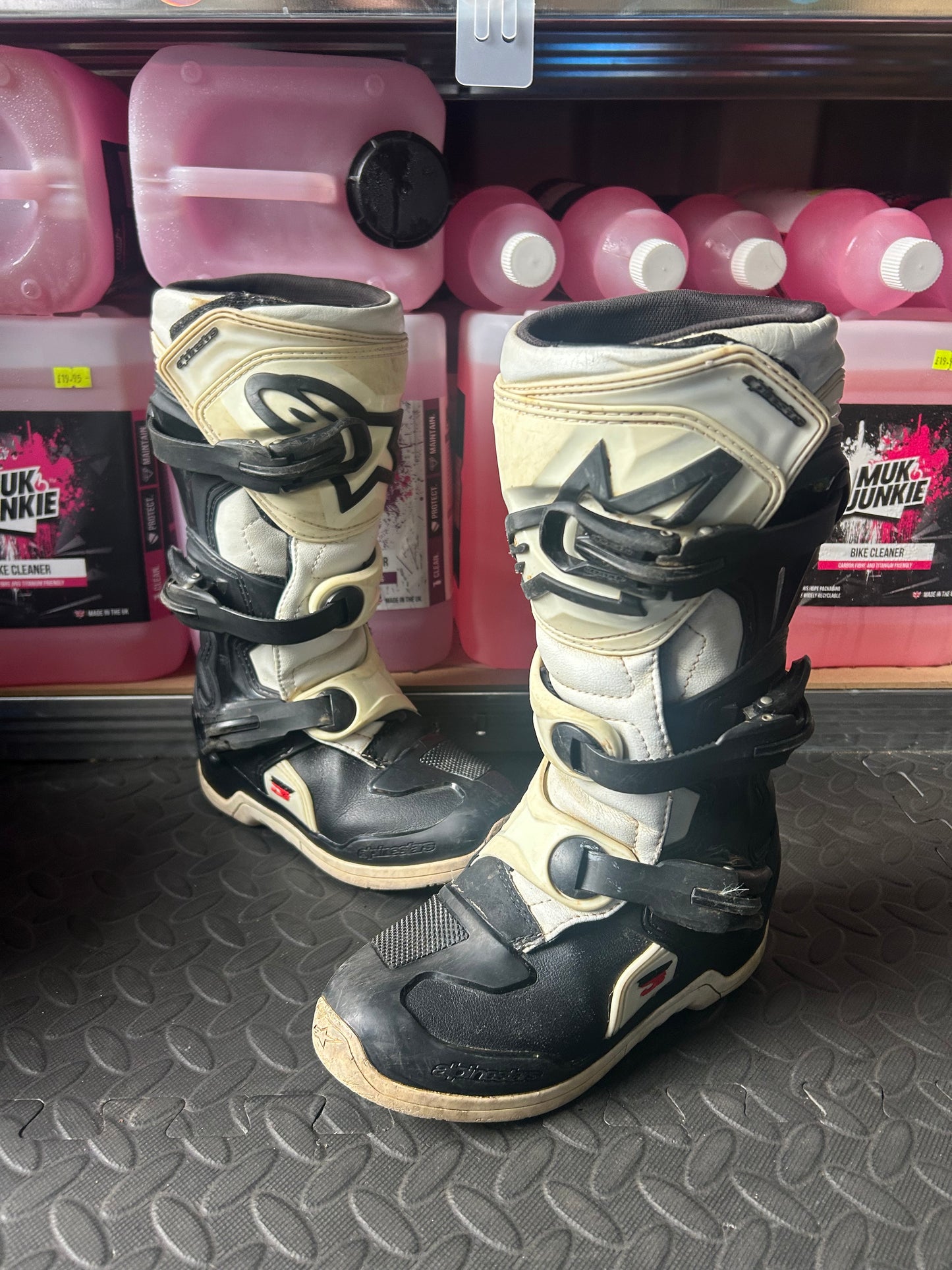 Alpinestars tech 3 uk1