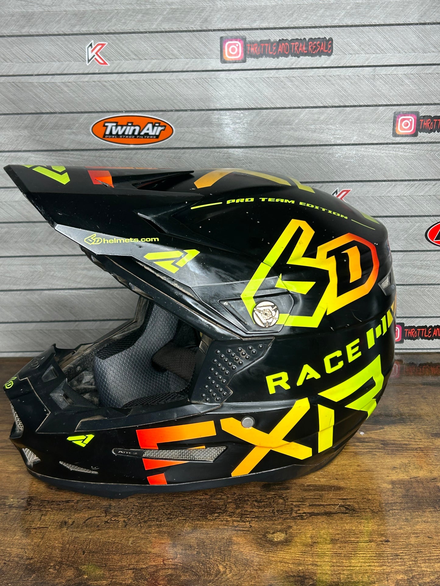 6D ATR-2 57-58cm Pre-Owned
