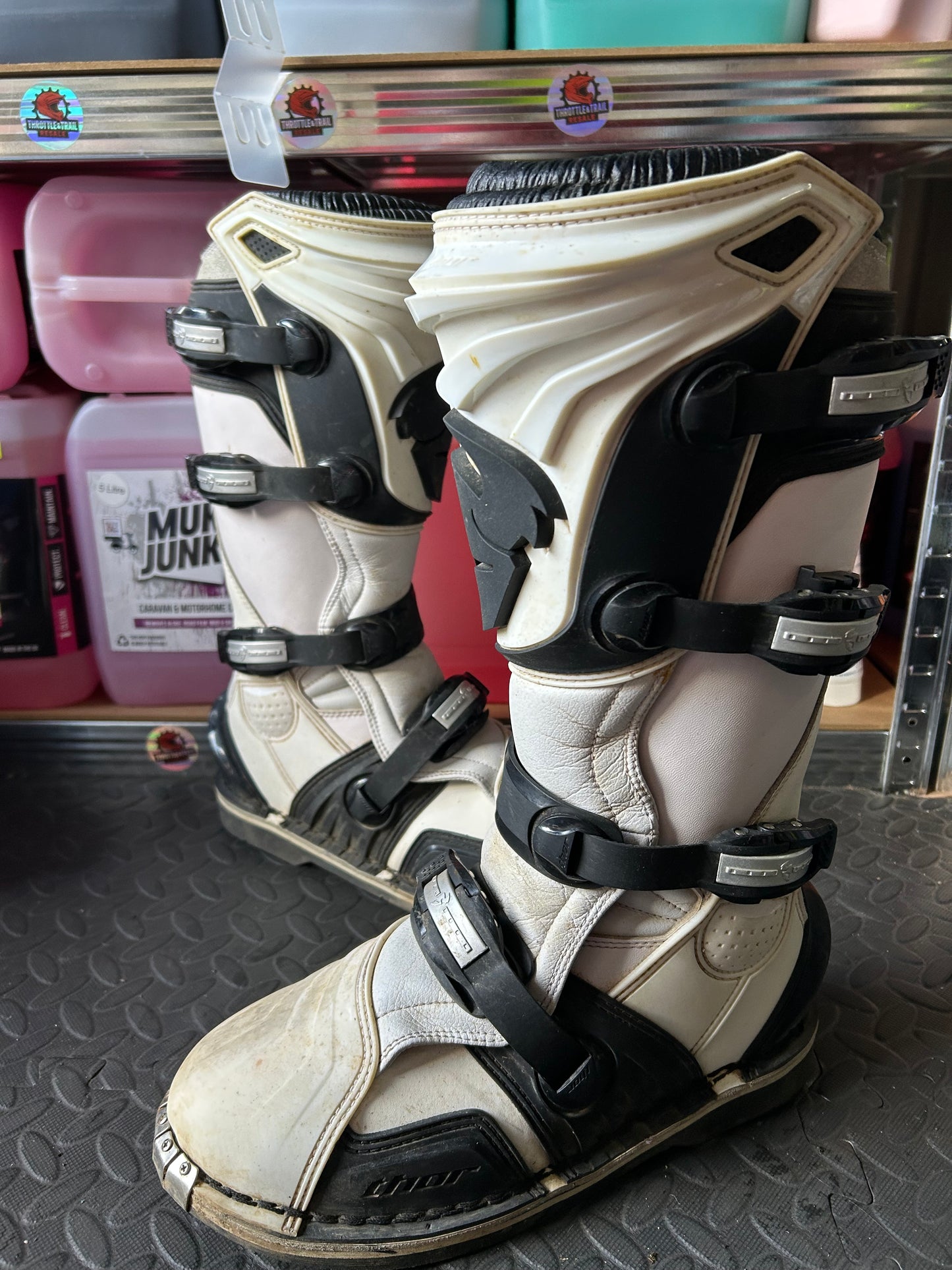 Thor boots uk9