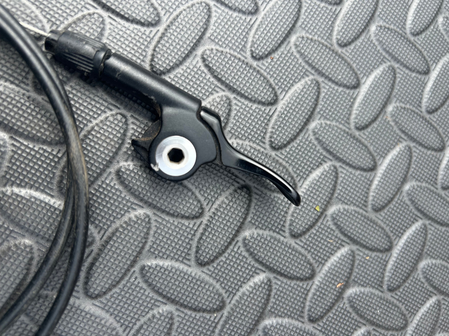 Specialized dropper cable and lever