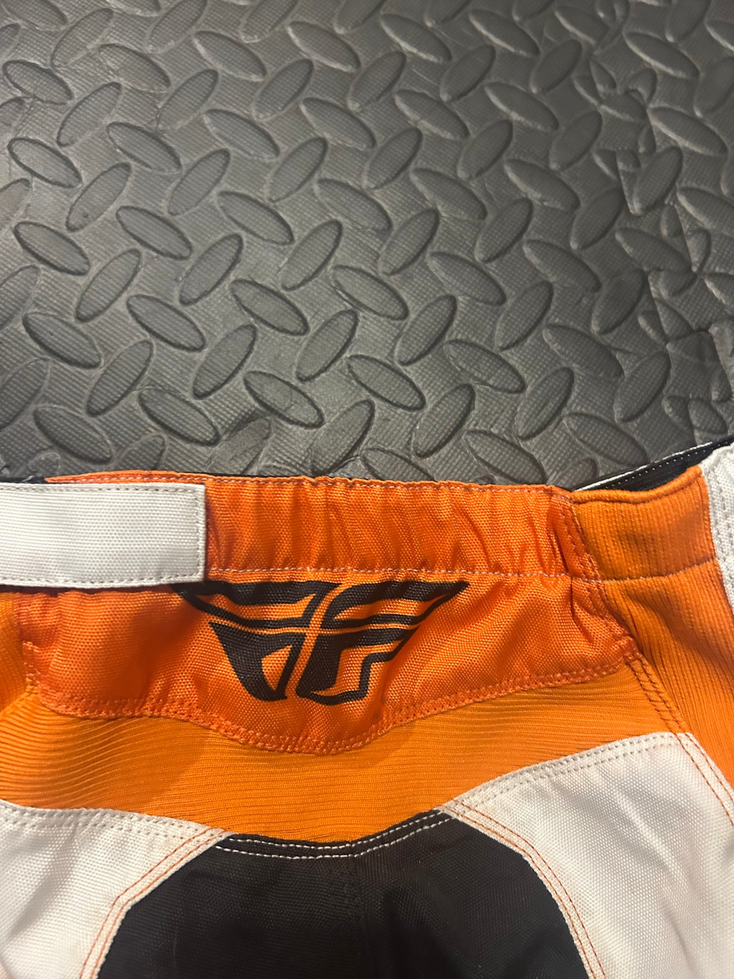 Fly pants 24”
