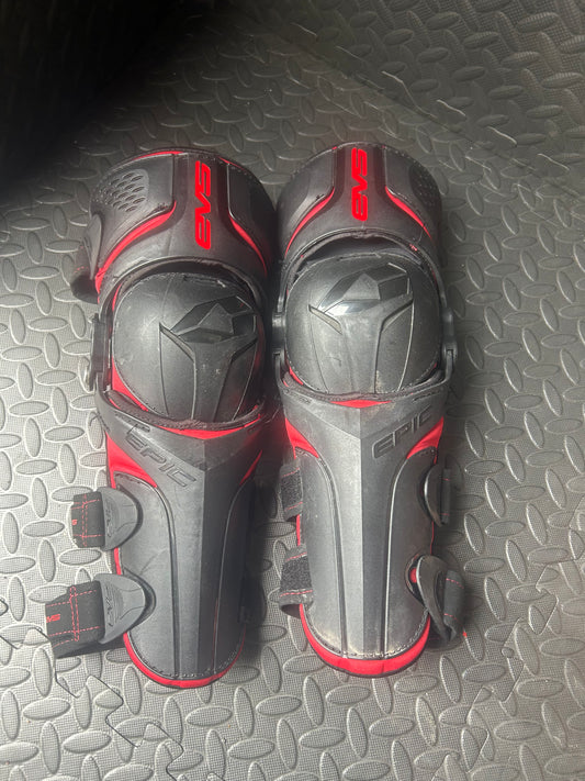 Evs knee braces S/M
