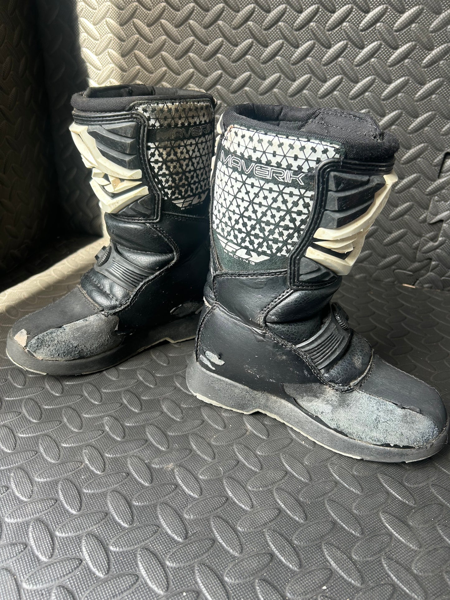 Fly maverick boots uk1/2