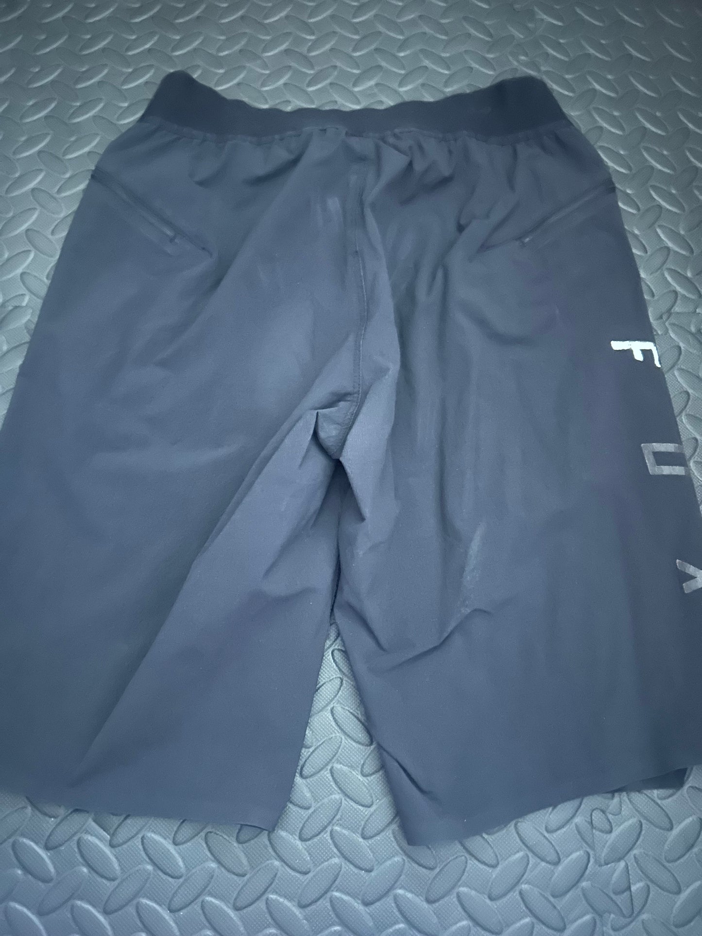 Fox shorts 32”
