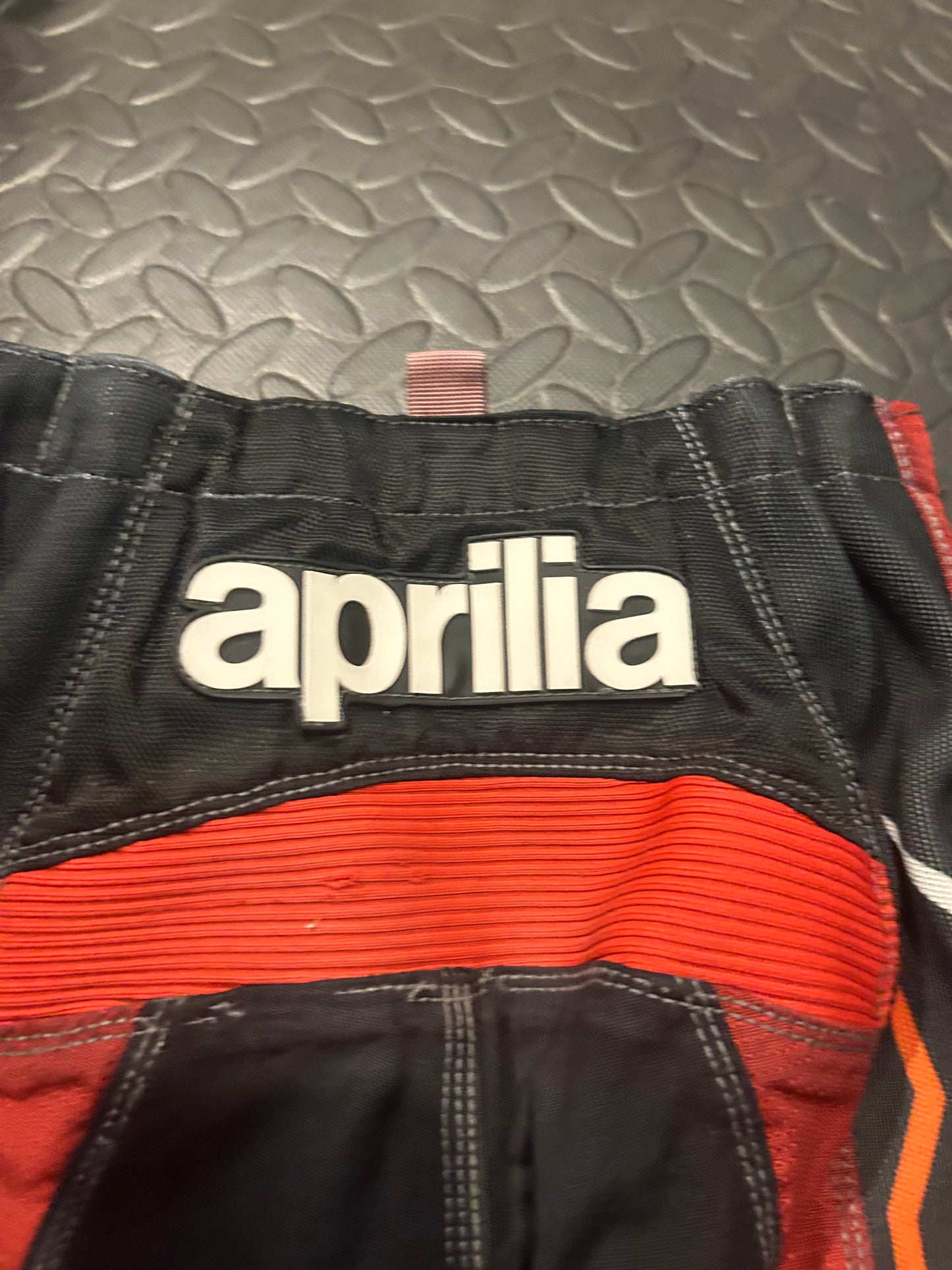Aprilia pants 26”
